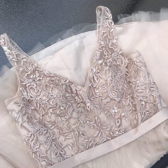 Cream colored lace homecoming dress - Picture 4 of 8